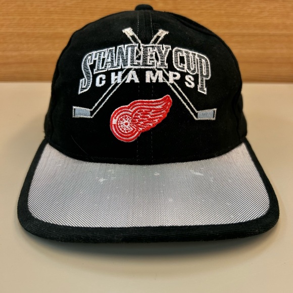 Vintage starter nhl hockey Detroit red wings Stanley cup champion 1998 hat cap - Picture 1 of 6
